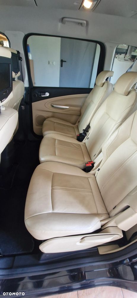 Ford Galaxy 2.0 TDCi Platinium X (Ghia) - 30