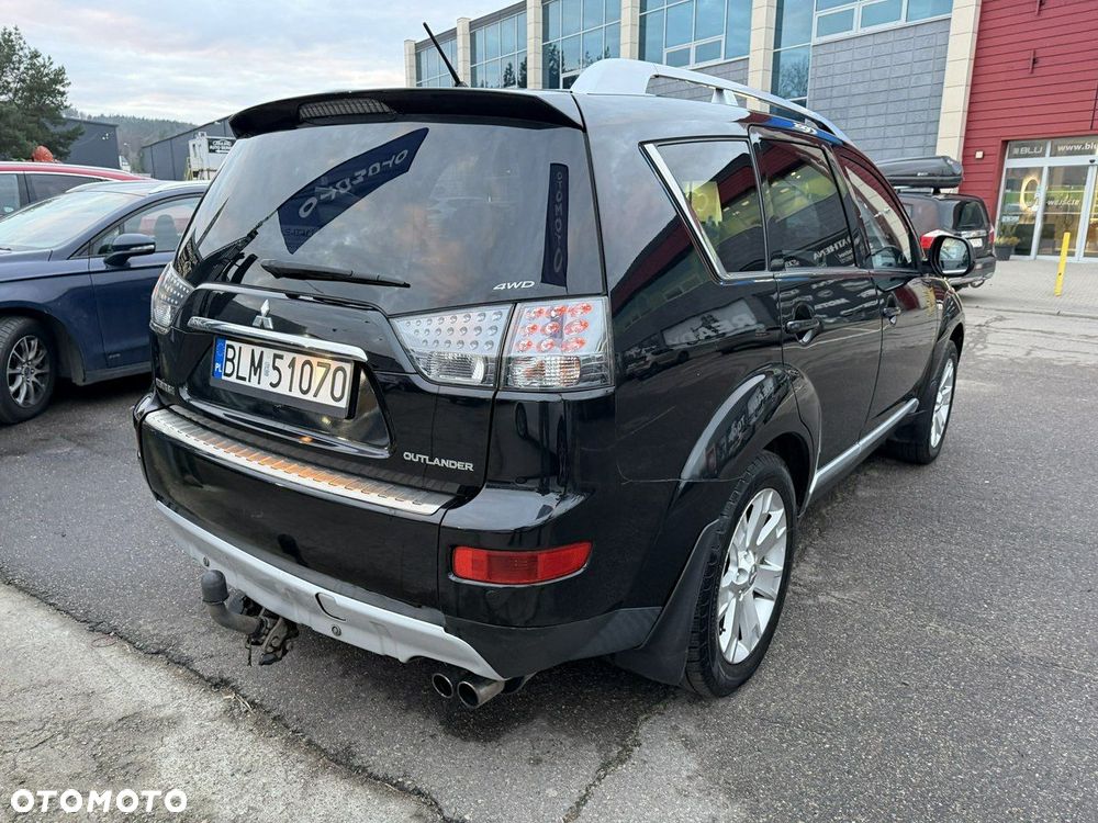 Mitsubishi Outlander 2.0 DID Intense - 3