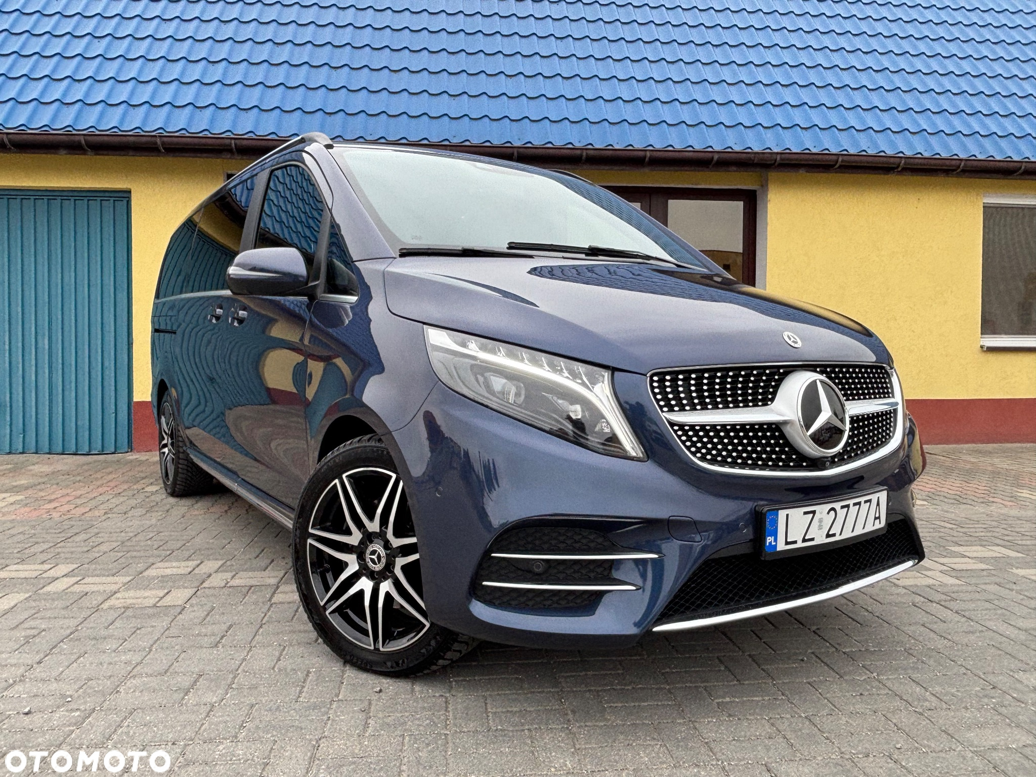 Mercedes-Benz Klasa V 300 d 4-Matic Exclusive 9G-Tronic (d³ugi) - 2