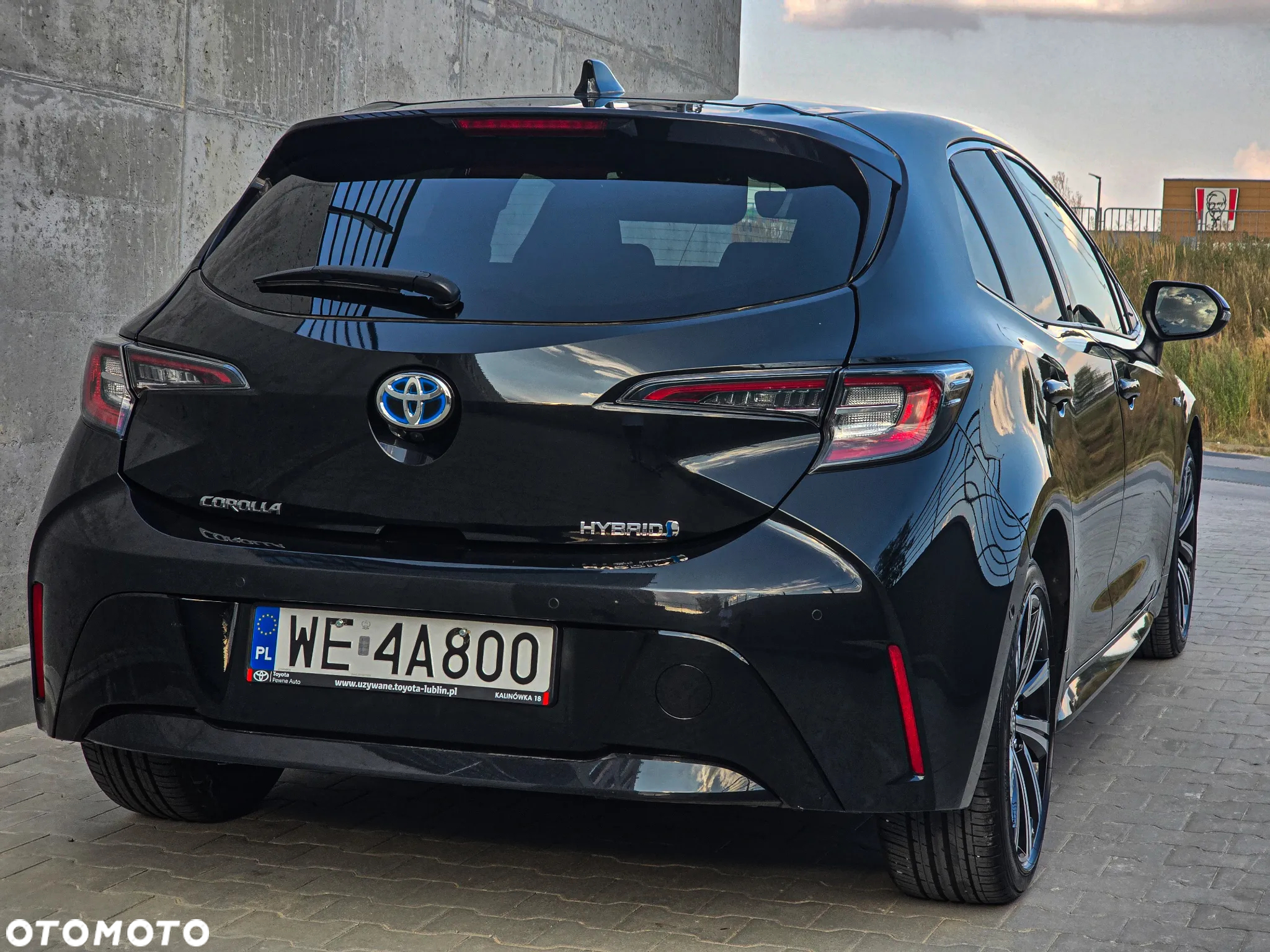 Toyota Corolla 1.8 Hybrid Executive - 13