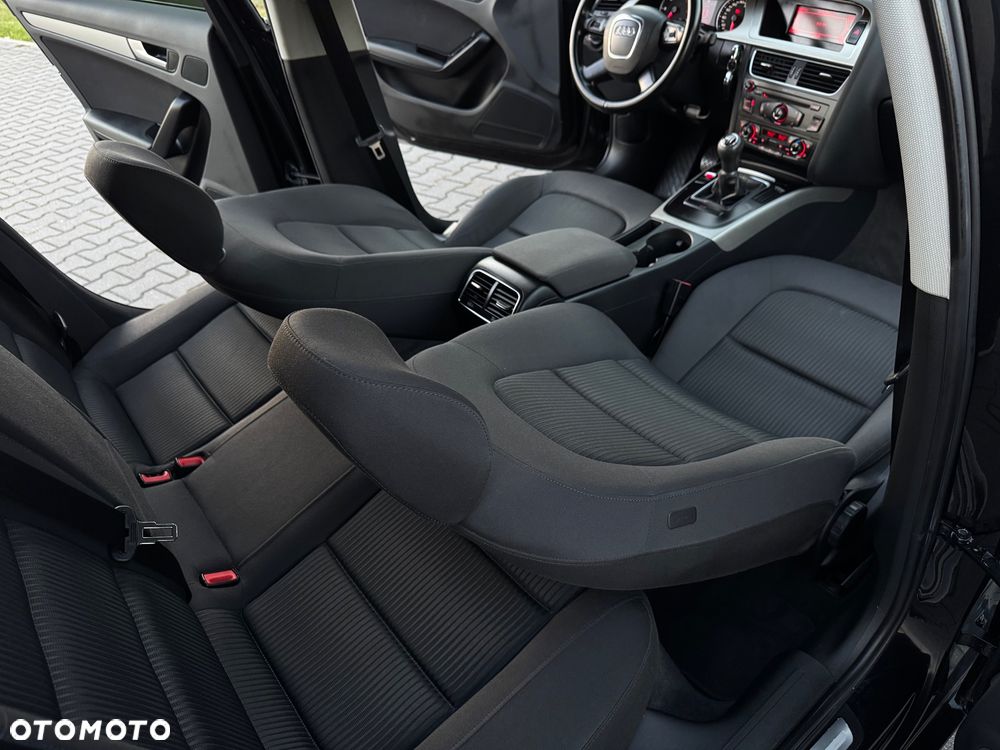Audi A4 Avant 2.0 TDI - 26