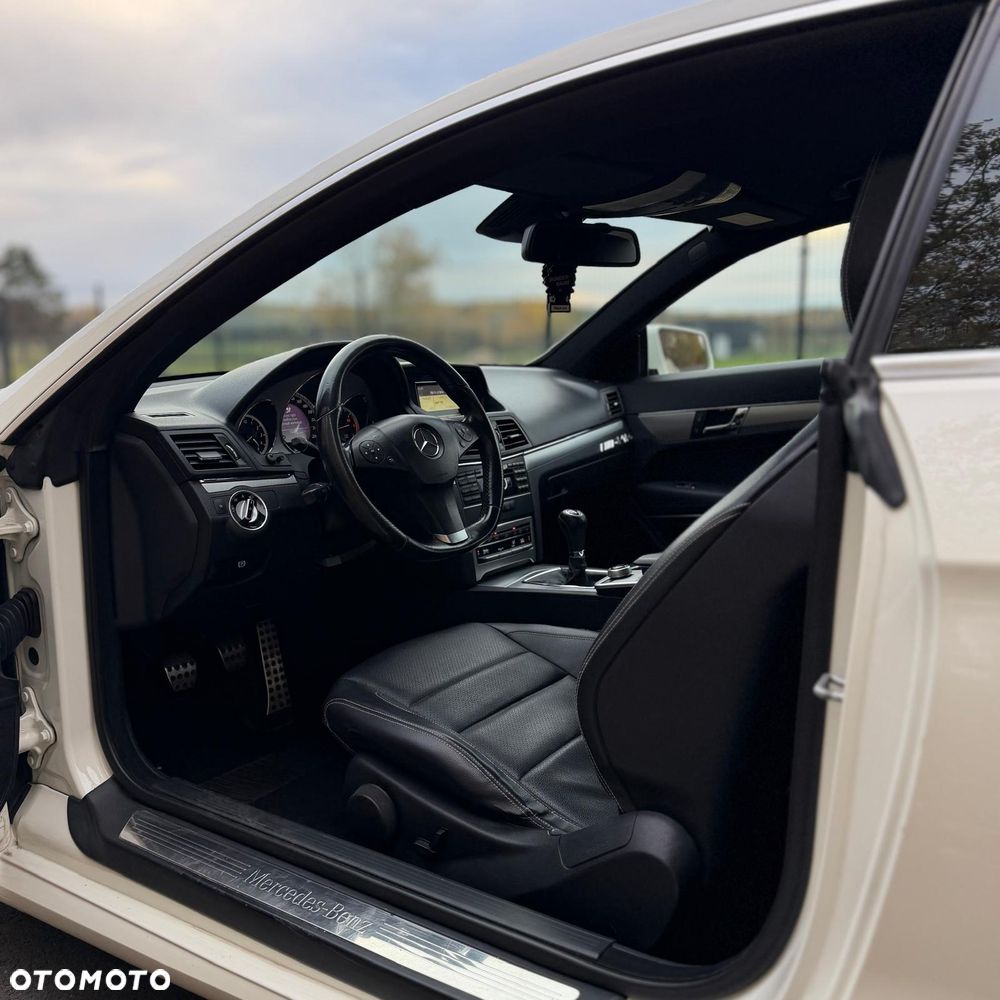 Mercedes-Benz Klasa E 220 CDI BlueEff - 21