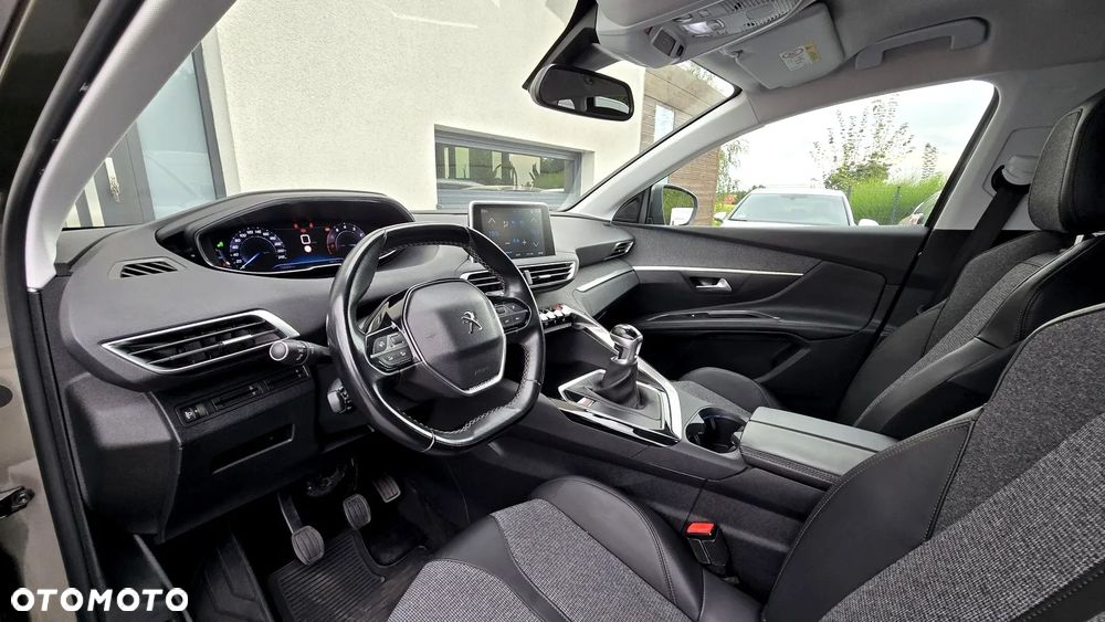 Peugeot 5008 PureTech 130 Stop & Start Allure - 21