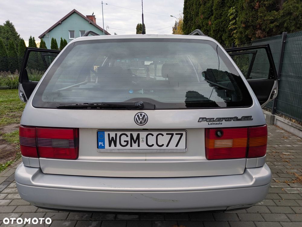 Volkswagen Passat - 4