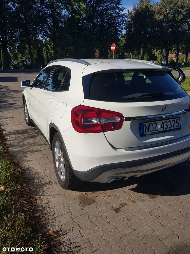 Mercedes-Benz GLA - 2
