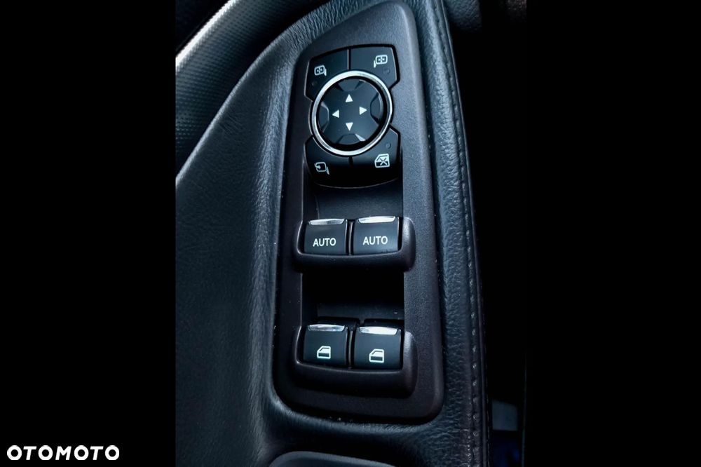 Ford Explorer - 25
