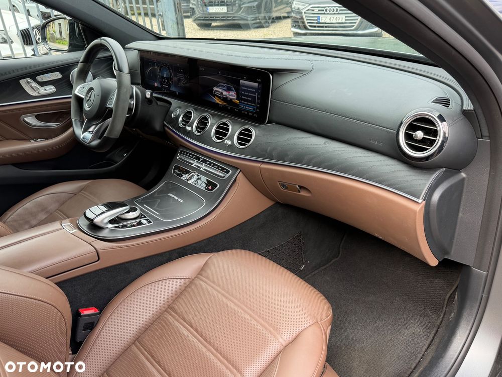 Mercedes-Benz Klasa E - 34