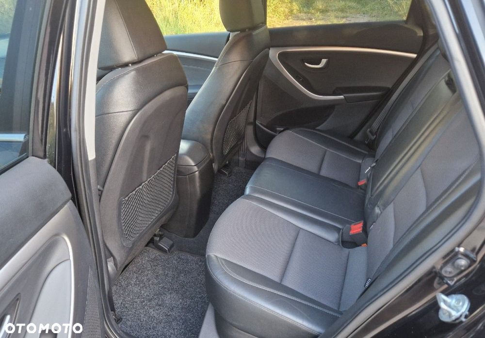 Hyundai i30 1.6 Fifa World Cup Edition - 26