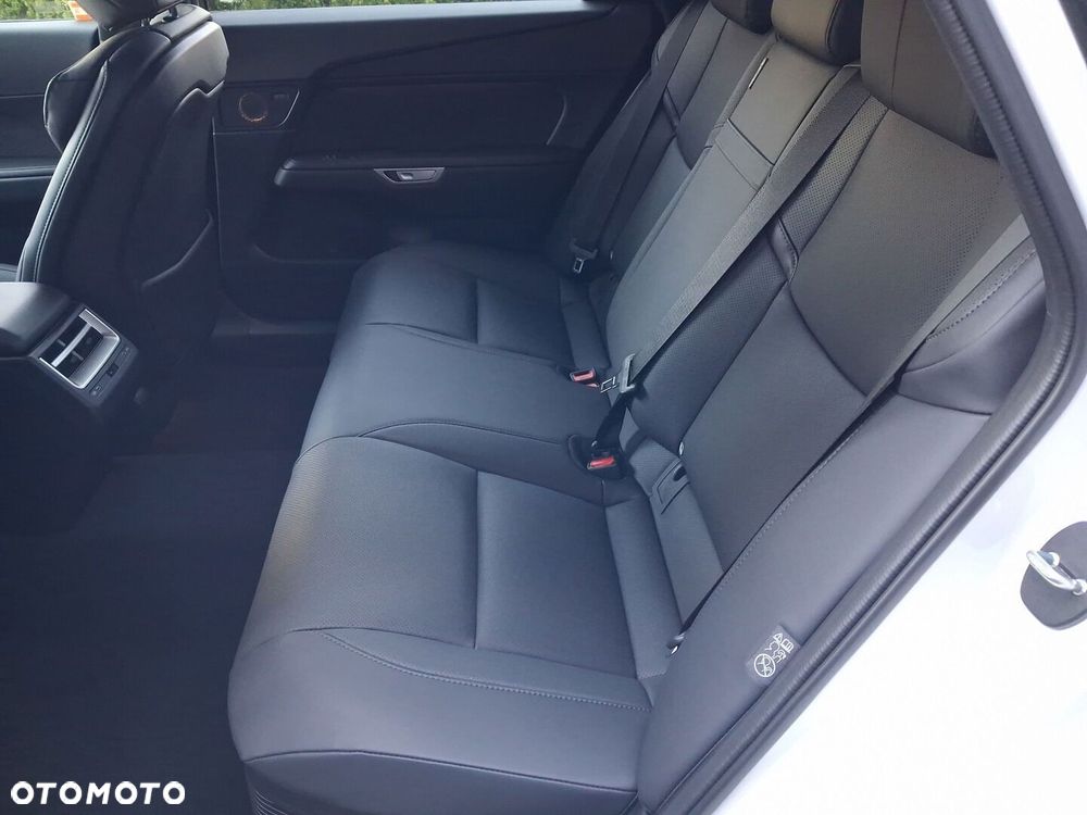 Lexus ES 300h Prestige AWD - 19