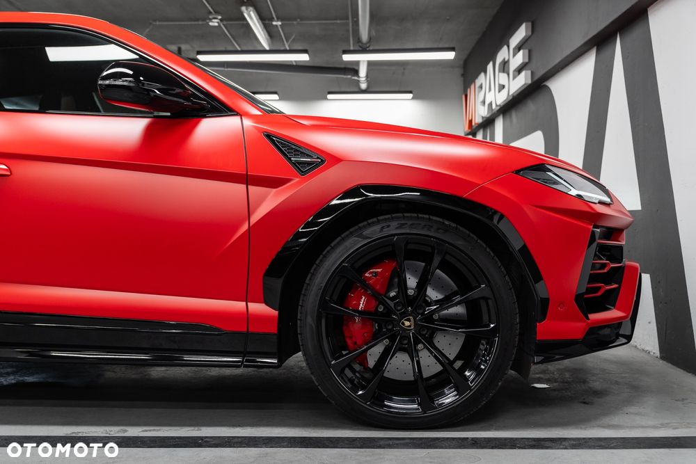 Lamborghini Urus Standard - 20
