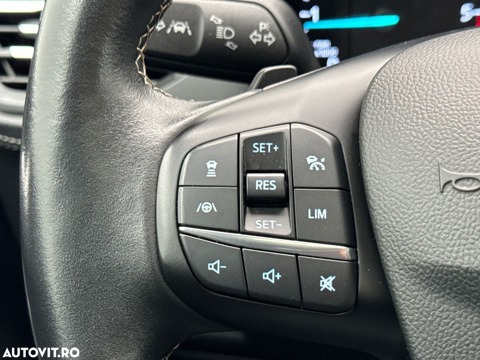 Ford Focus 2.0 EcoBlue Vignale - 33