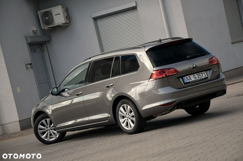 Volkswagen Golf - 8