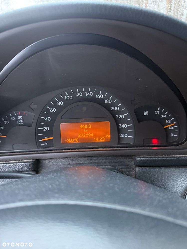 Mercedes-Benz Klasa C 220 T CDI Elegance - 10