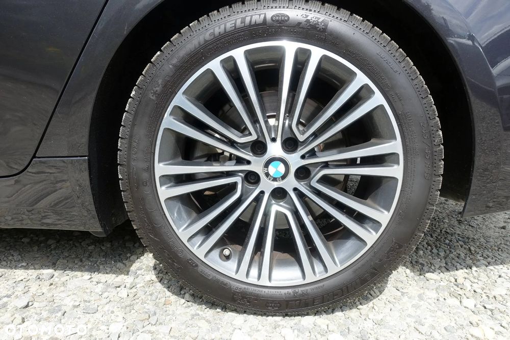 BMW Seria 5 520d xDrive Sport Line - 9