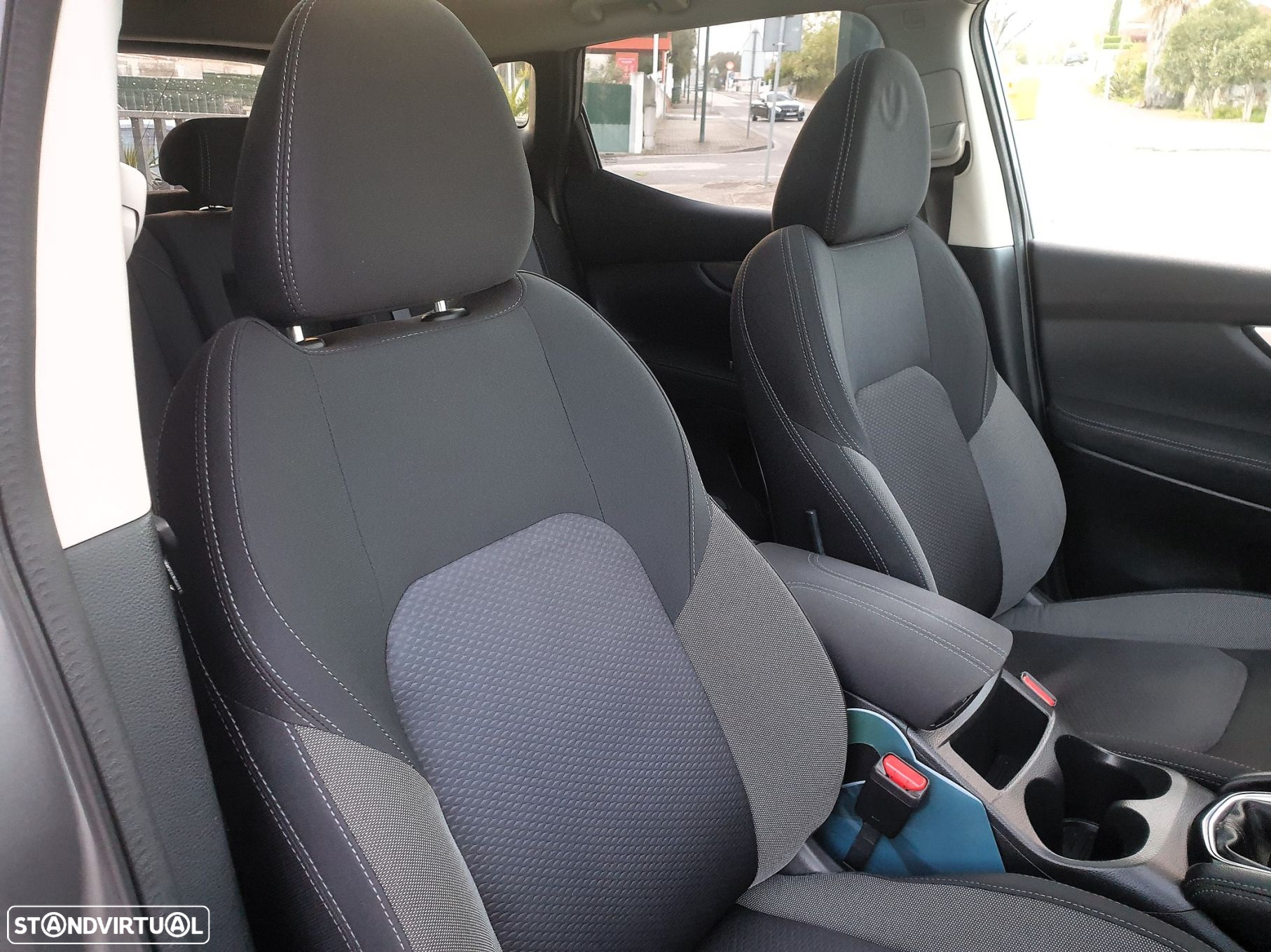 Nissan Qashqai 1.5 dCi N-Connecta Led - 31