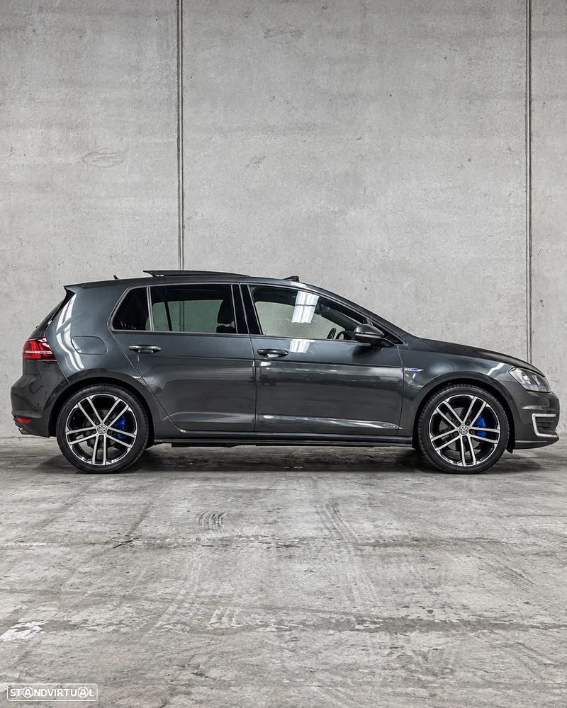 VW Golf - 9