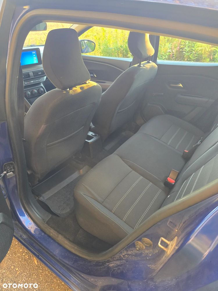 Dacia Sandero - 8