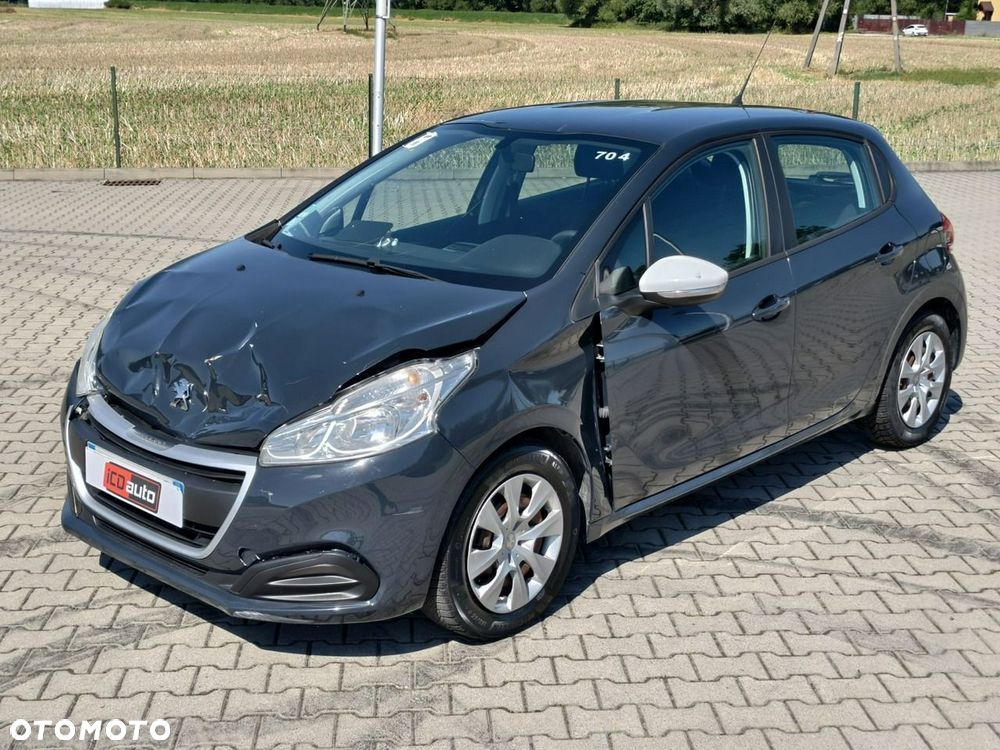Peugeot 208 - 3