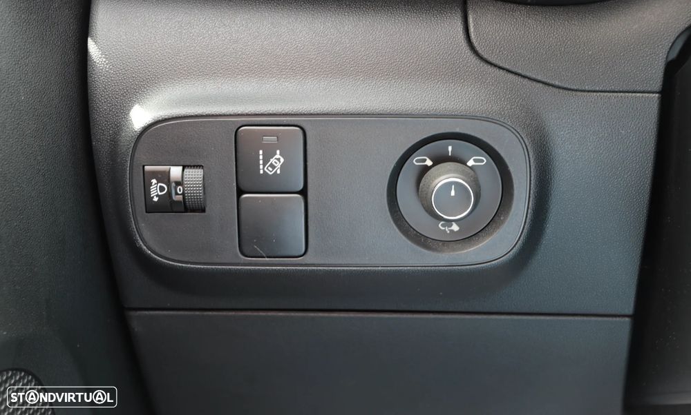 Citroën C3 1.2 PureTech Feel EAT6 - 28