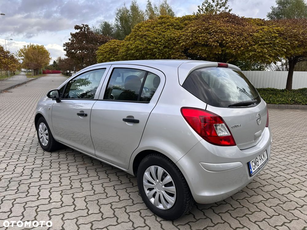Opel Corsa 1.2 16V Essentia - 15