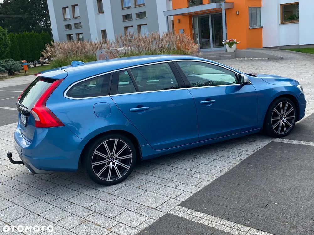 Volvo V60 D2 Drive-E R-Design Momentum - 6