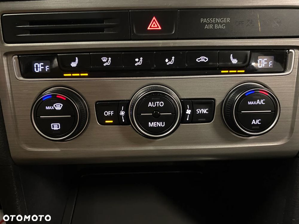 Volkswagen Golf Sportsvan - 17