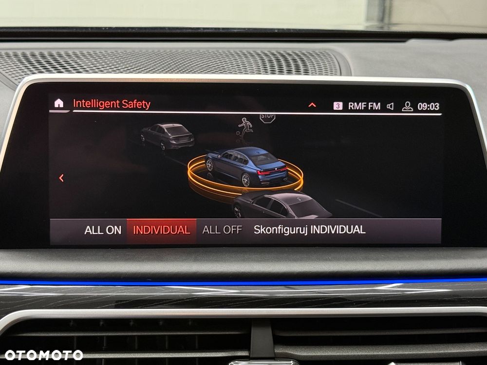 BMW Seria 7 - 26
