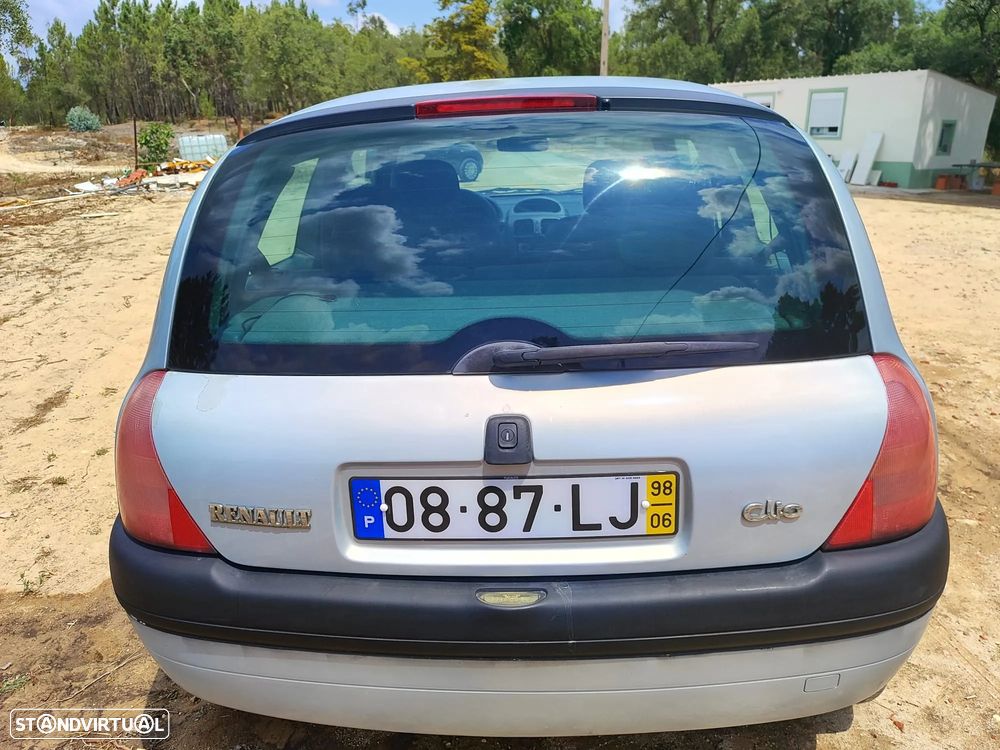 Renault Clio 1.2 RT - 2