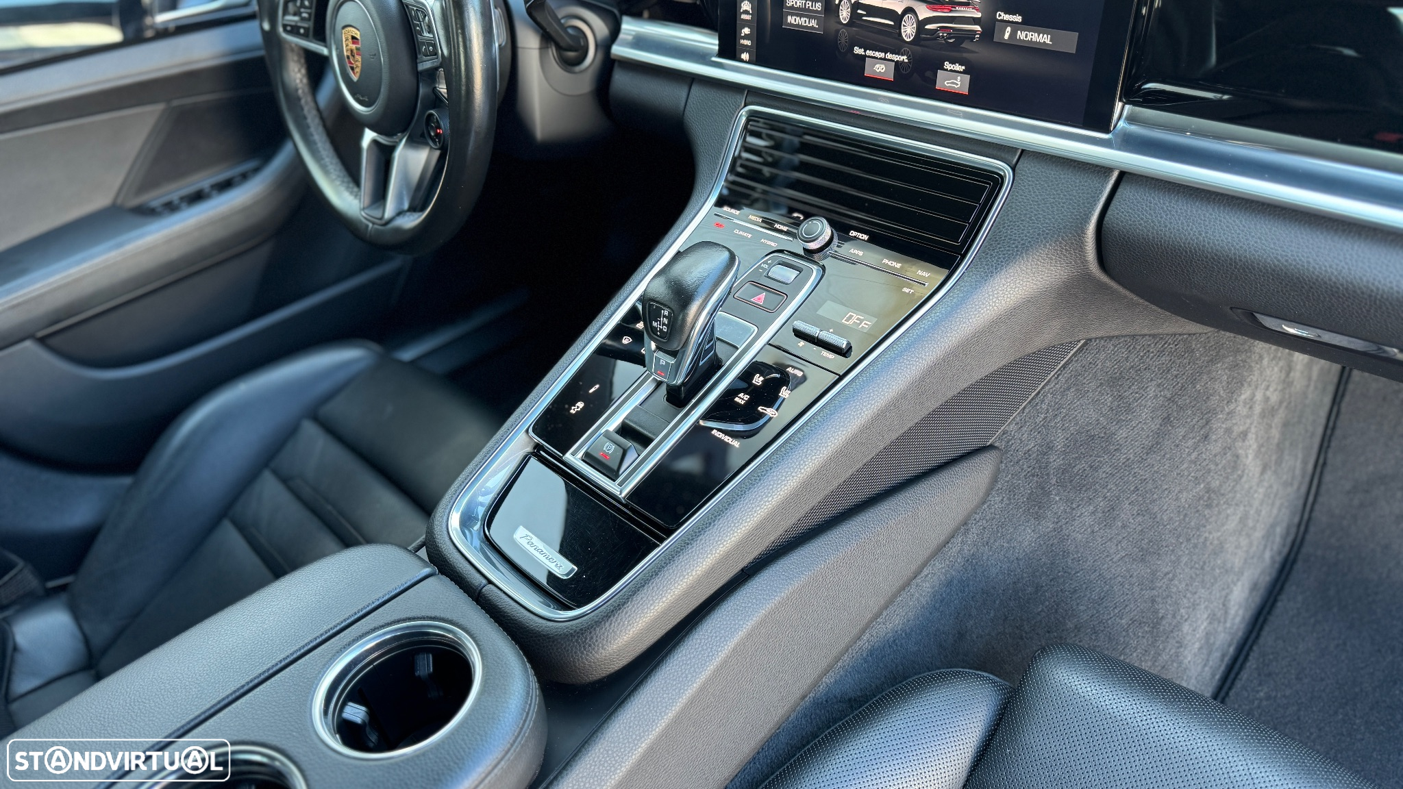 Porsche Panamera 4 E-Hybrid - 23