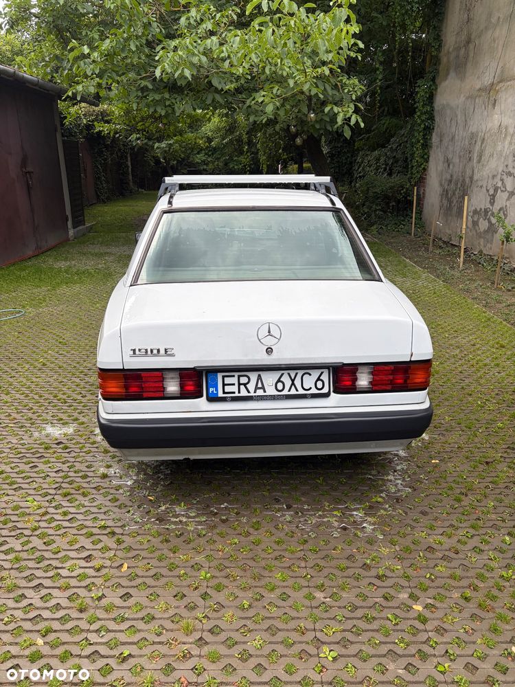 Mercedes-Benz W201 (190) - 15