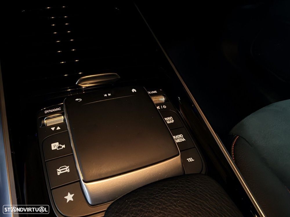 Mercedes-Benz GLA 250 e AMG Line - 16