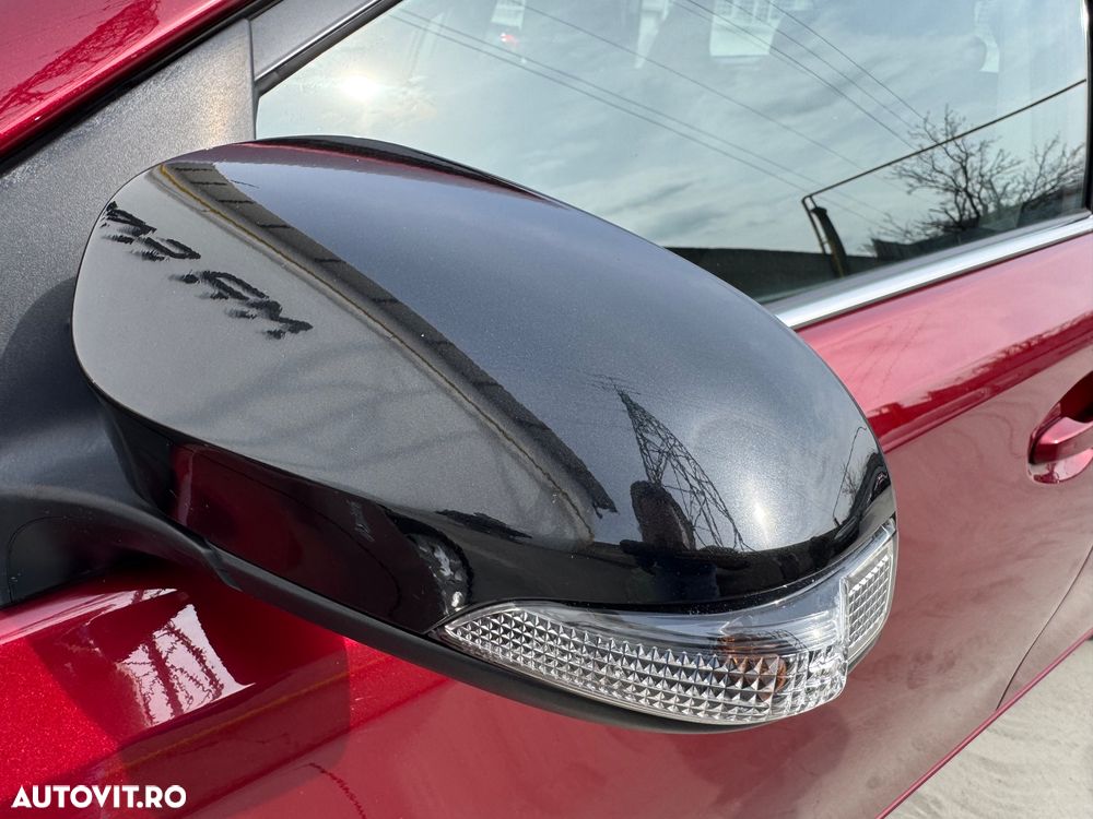 Toyota Auris 1.8 L VVT-i Sol+ - 13