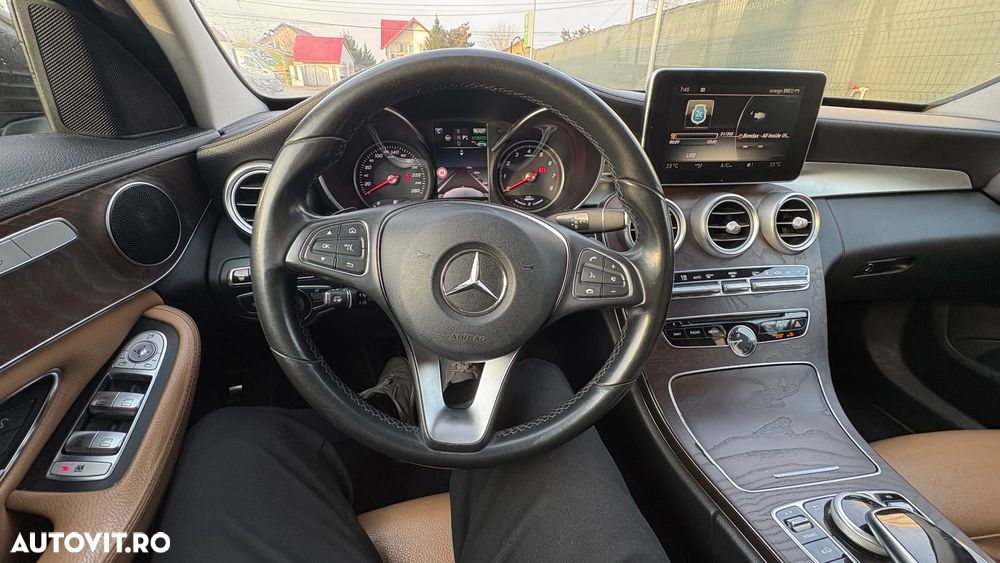 Mercedes-Benz C - 33