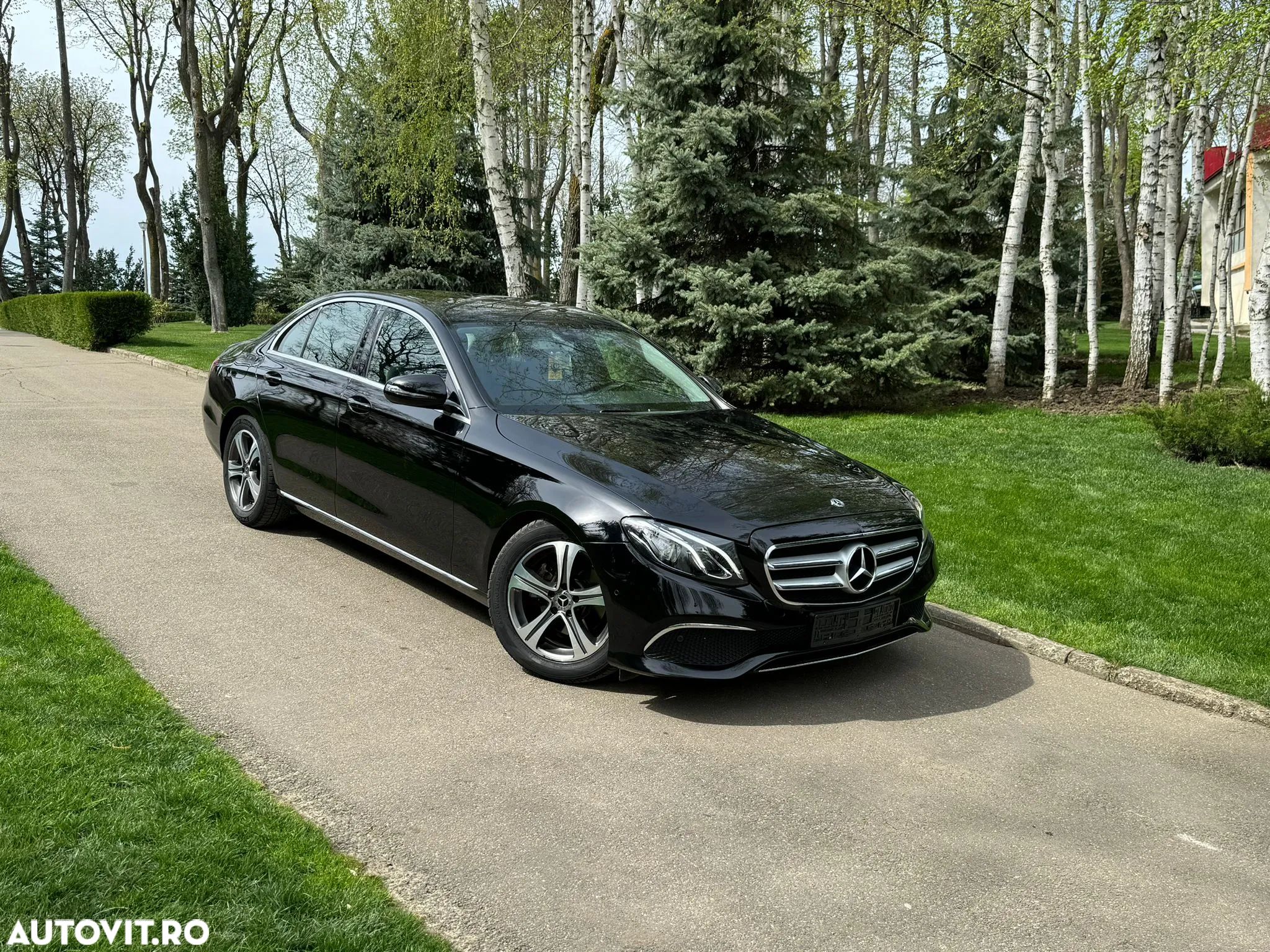 Mercedes-Benz E 200 d T 9G-TRONIC Avantgarde - 1