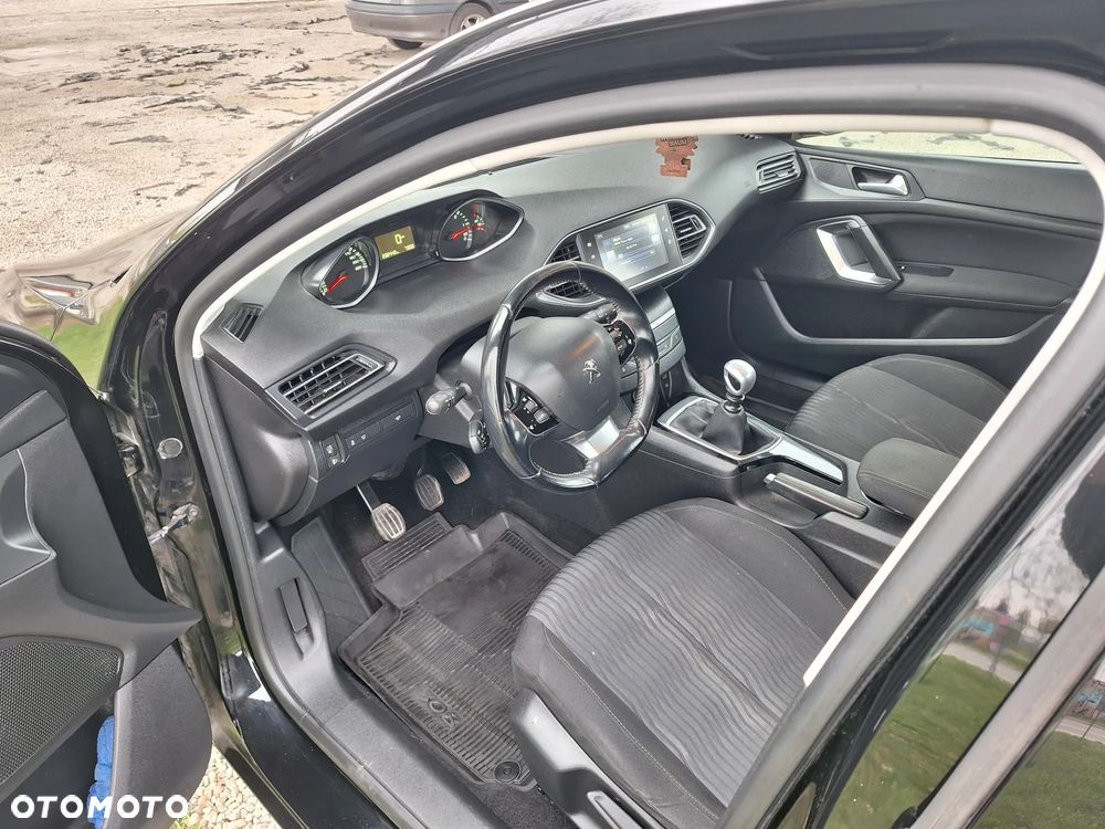 Peugeot 308 1.6 BlueHDi Active S&S - 24