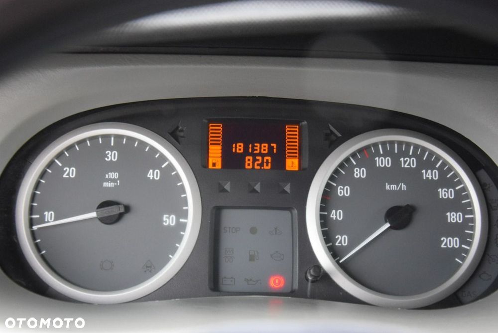 Opel Vivaro - 24