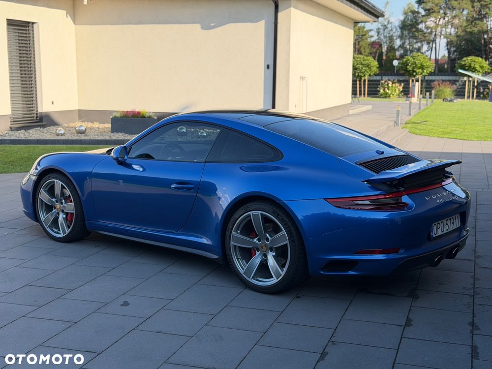 Porsche 911 Carrera 4S PDK - 22