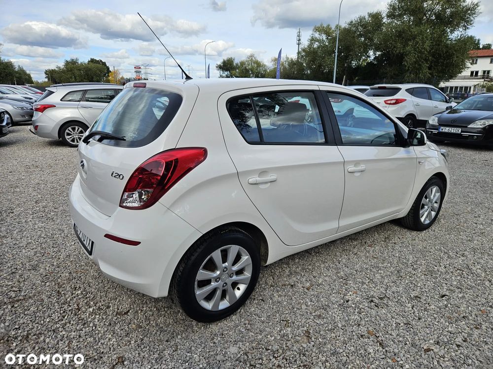 Hyundai i20 1.25 Comfort - 12