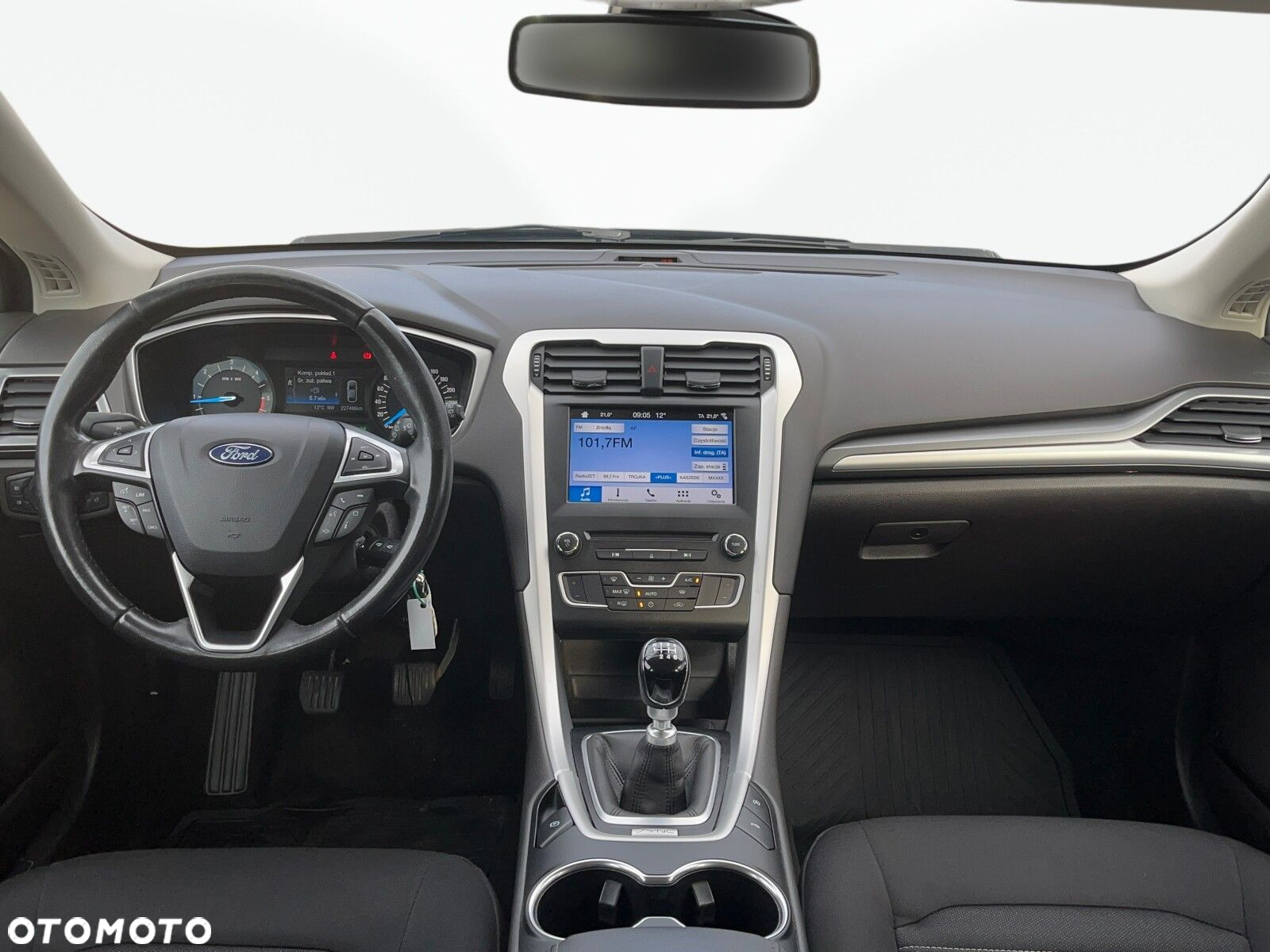 Ford Mondeo - 12