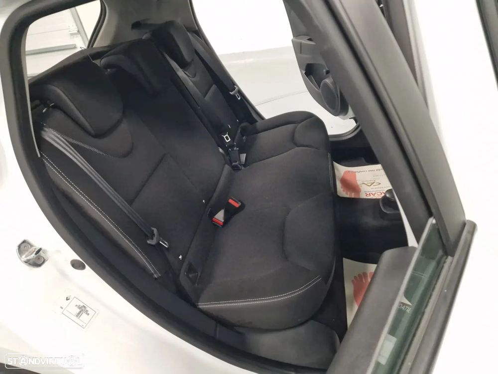 Renault Clio - 49