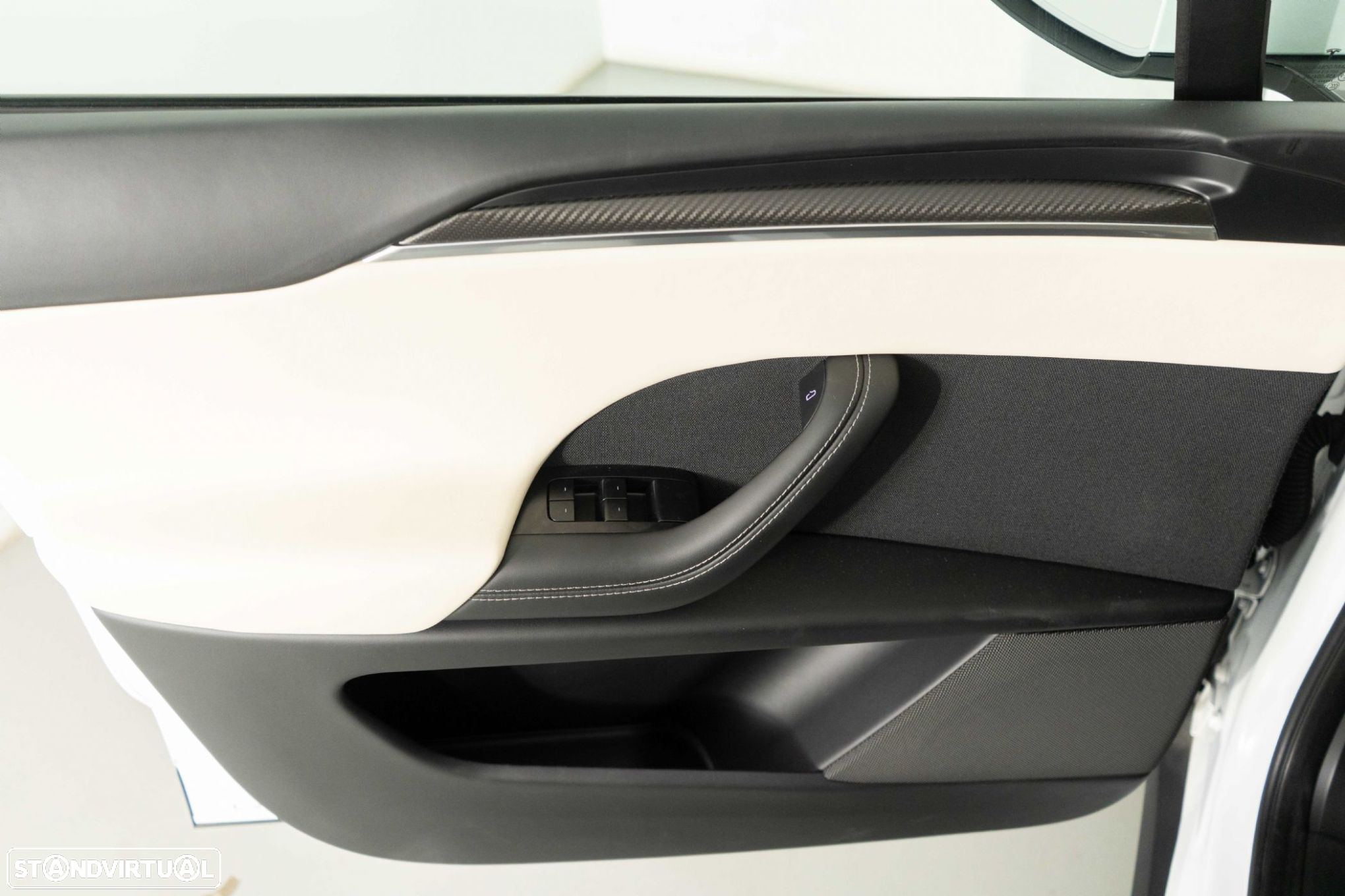 Tesla Model X Plaid AWD - 19