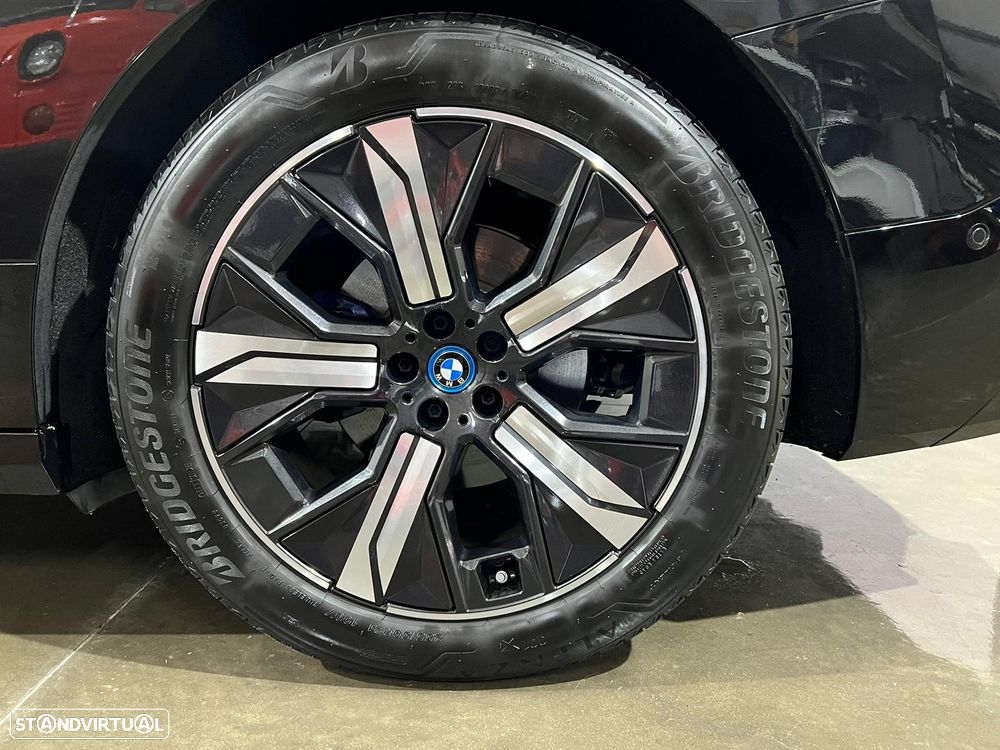 BMW iX xDrive 40 - 10