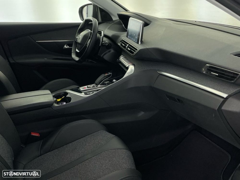 Peugeot 3008 1.6 Hybrid Allure e-EAT8 - 22