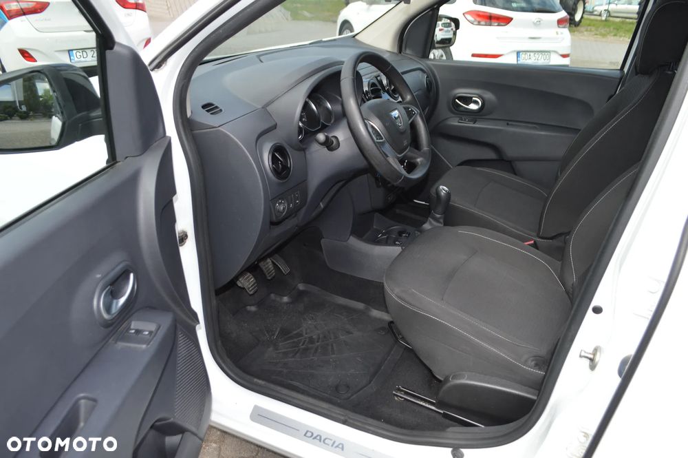 Dacia Lodgy 1.6 SCe Connected by Orange S&S - 11