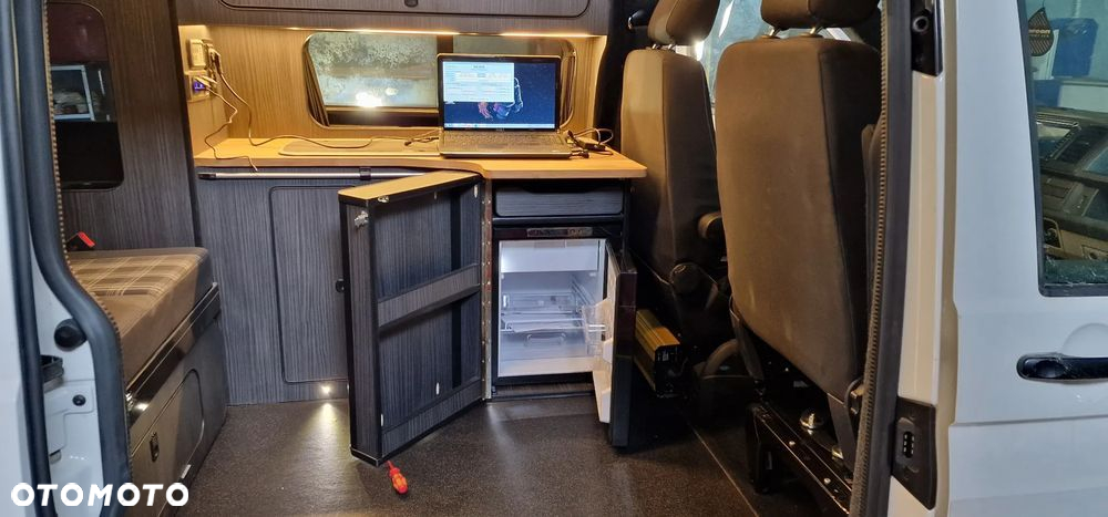 Volkswagen Transporter - 40