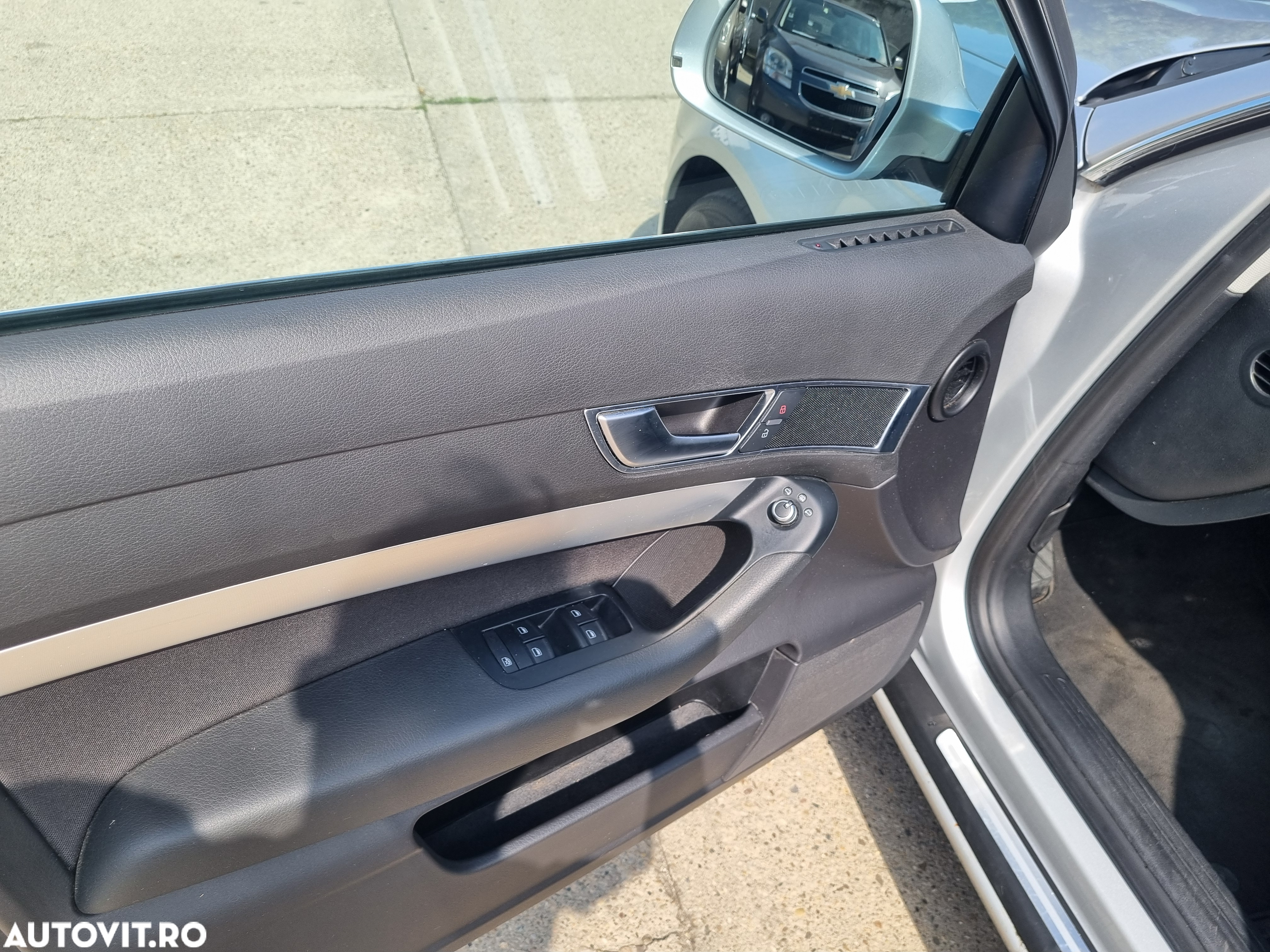 Audi A6 2.0 TDI DPF Avant - 17
