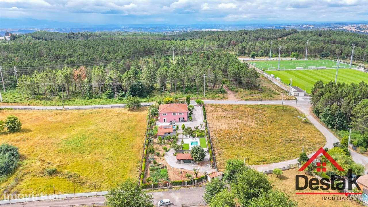 Moradia Isolada V3+1 com piscina em Viseu - Grande imagem: 2/47