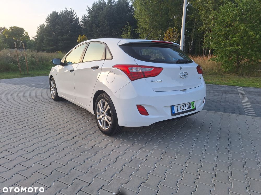 Hyundai i30 1.4 Trend - 4