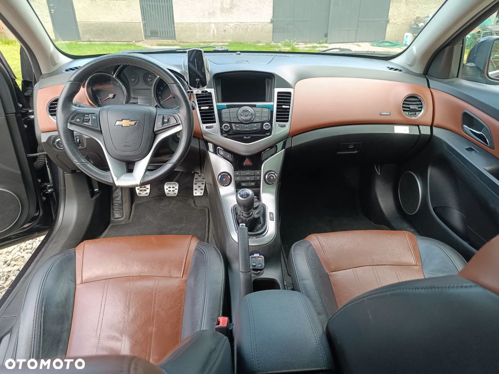 Chevrolet Cruze 1.8 LTZ - 18