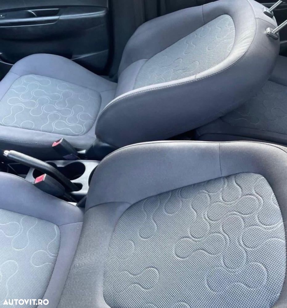 Hyundai i20 1.4 CRDI Style - 12